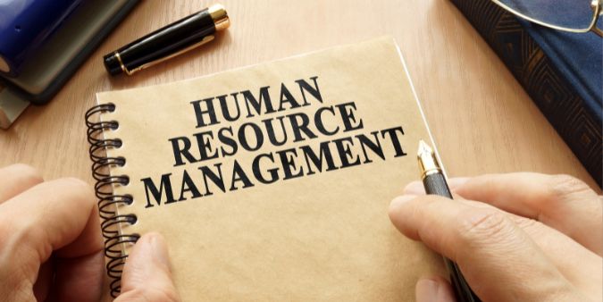 Cosa si Occupa il Responsabile delle Risorse Umane: Attività Specifiche, Competenze Indispensabili e Come Diventare HR Manager